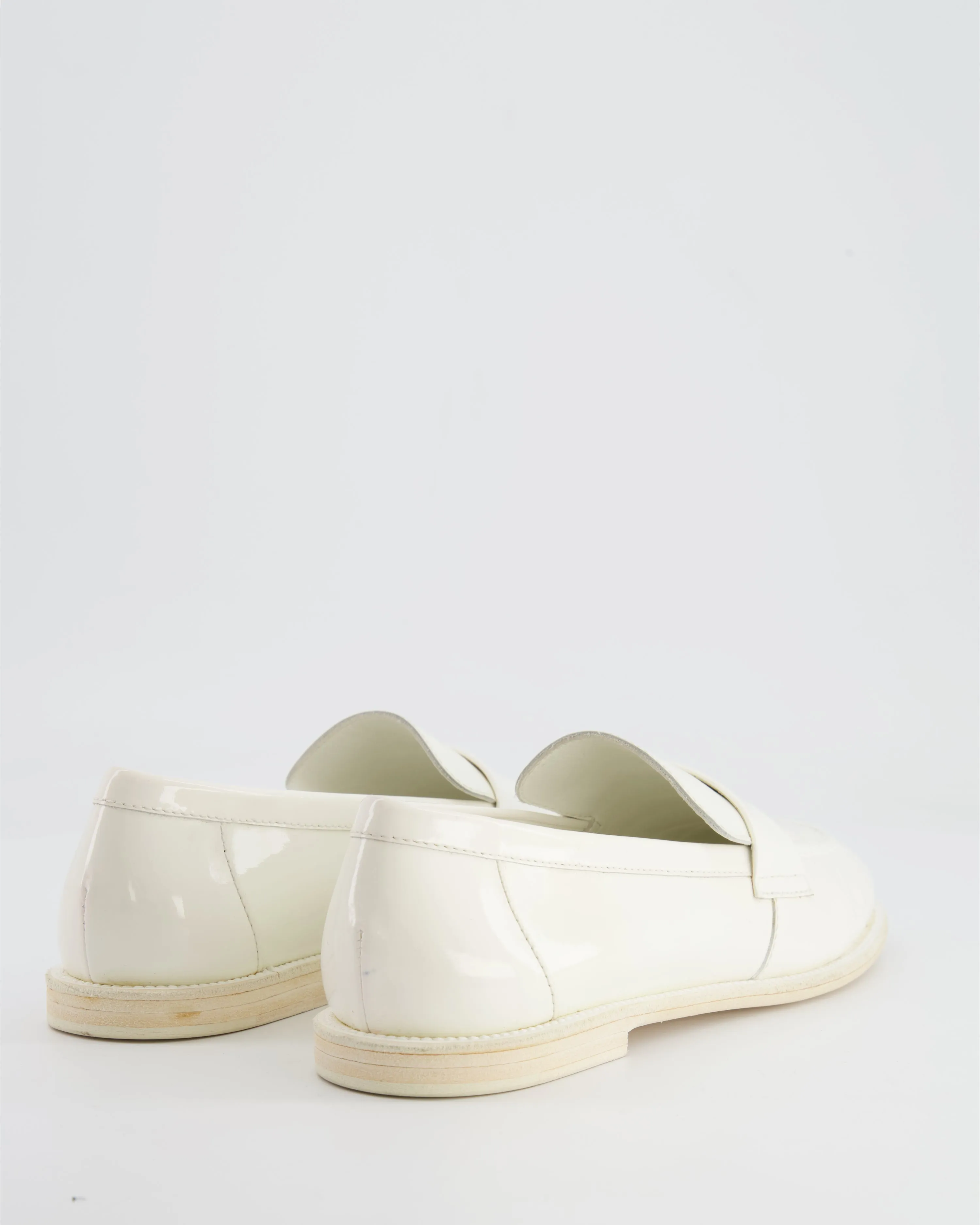 Chanel White Patent Leather Loafers With Cc Logo Detail Size Eu 38.5