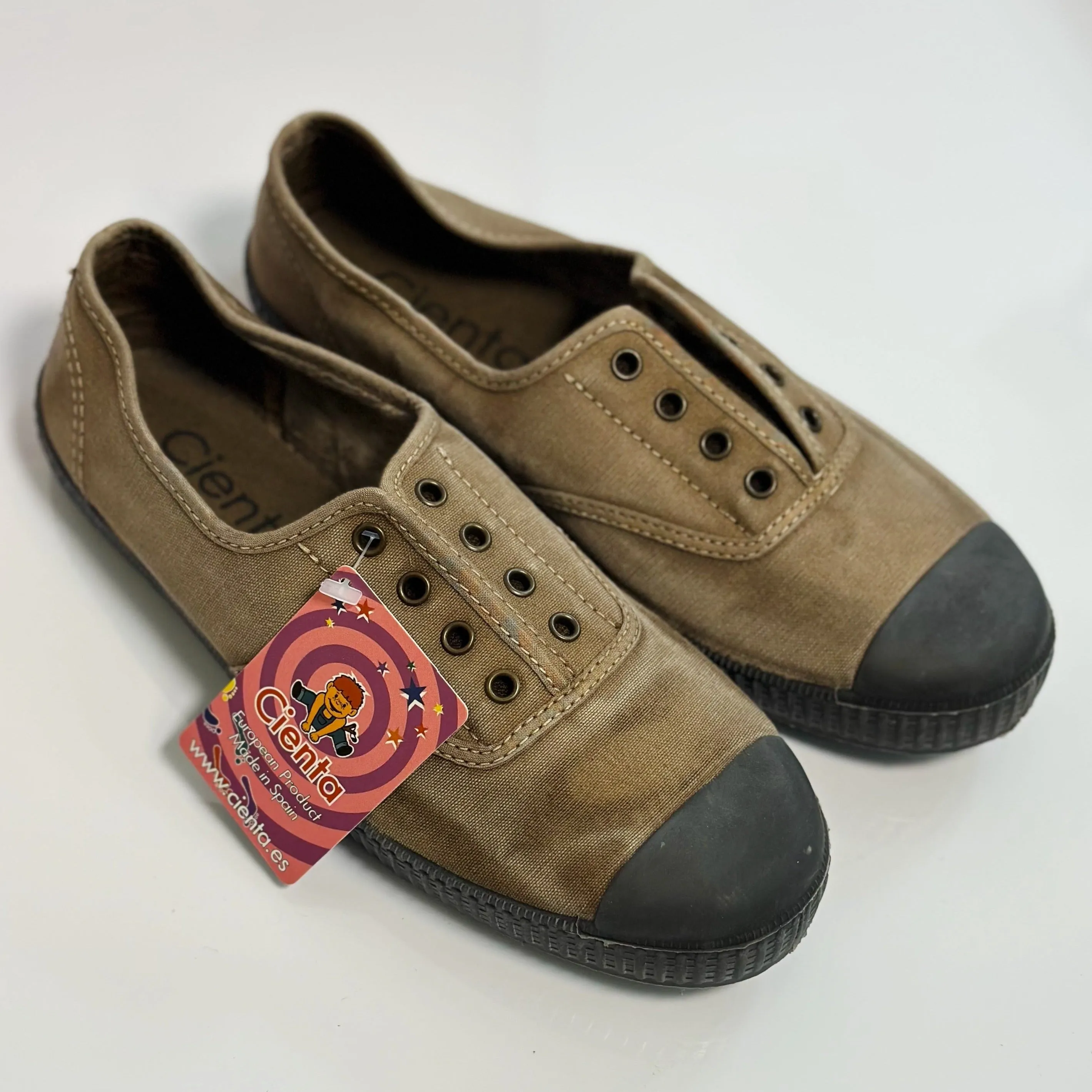 Cienta Kids Canvas Slip On Sneakers Beige