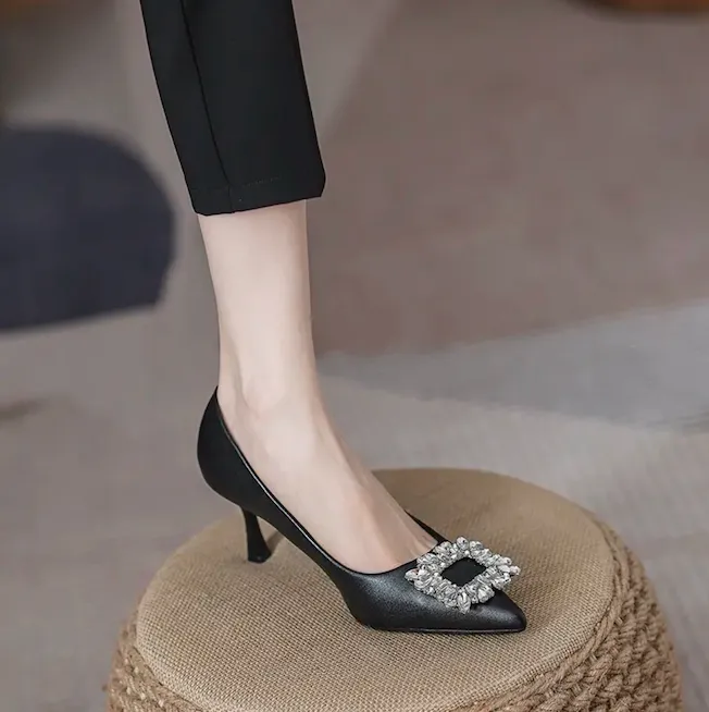 Comelyy High-heeled women's stiletto temperament commuting black shoes