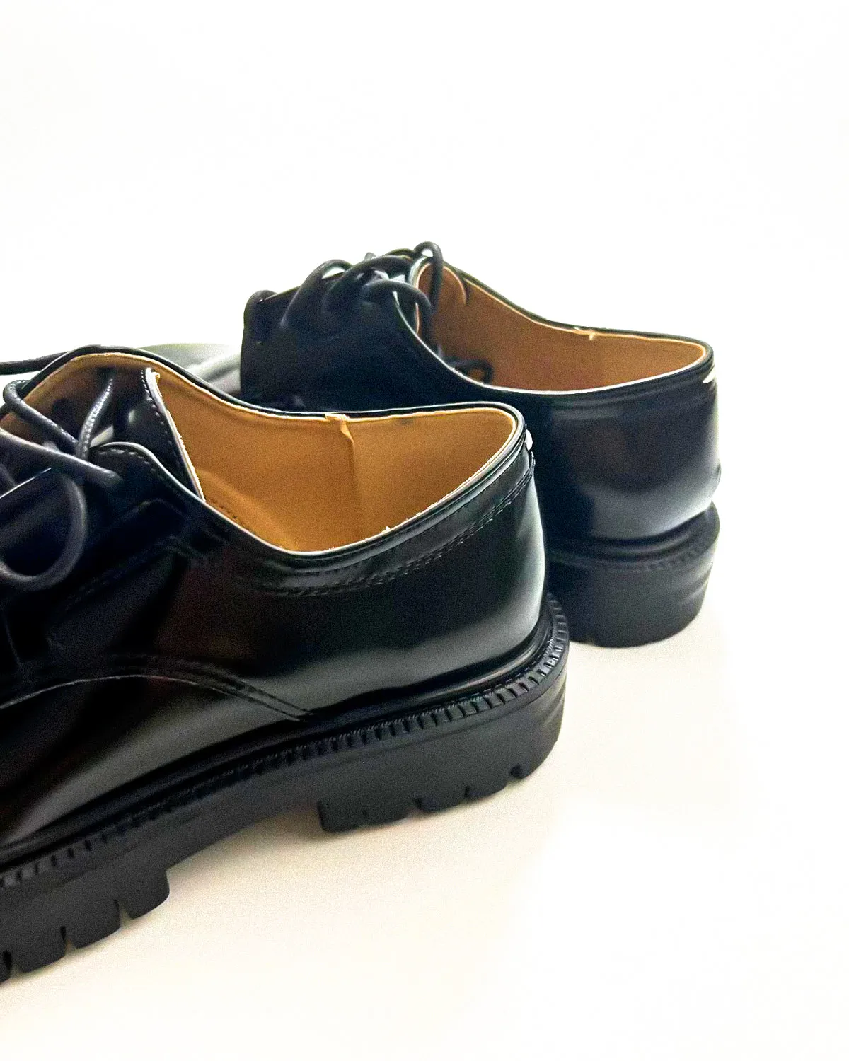 Lace Up Thick Heel Tabi Loafers