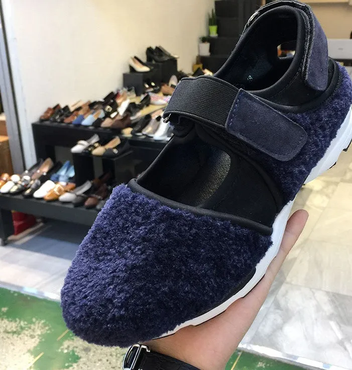 LUXE SEVEN DESIGN FAUX FUR LINED CHUNKY SOLE TRAINER SANDALS